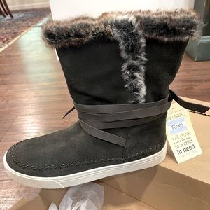 Tom’s Women’s vista boots size 9.5